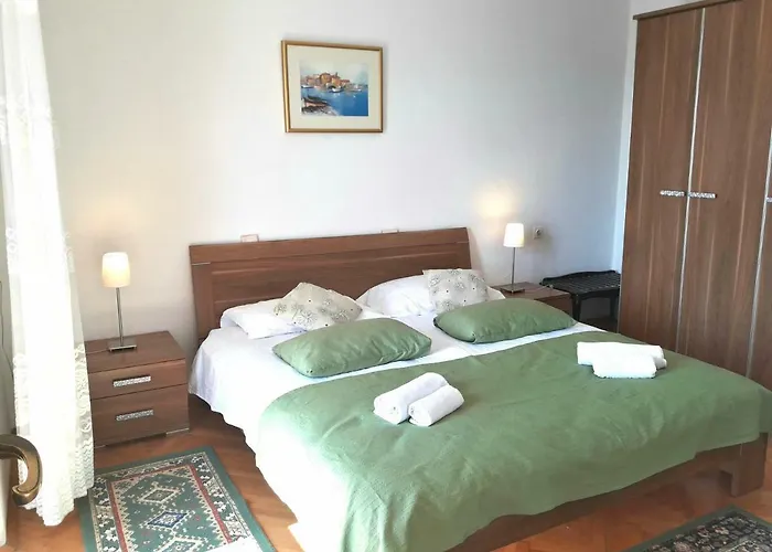 Apartments Ogrin